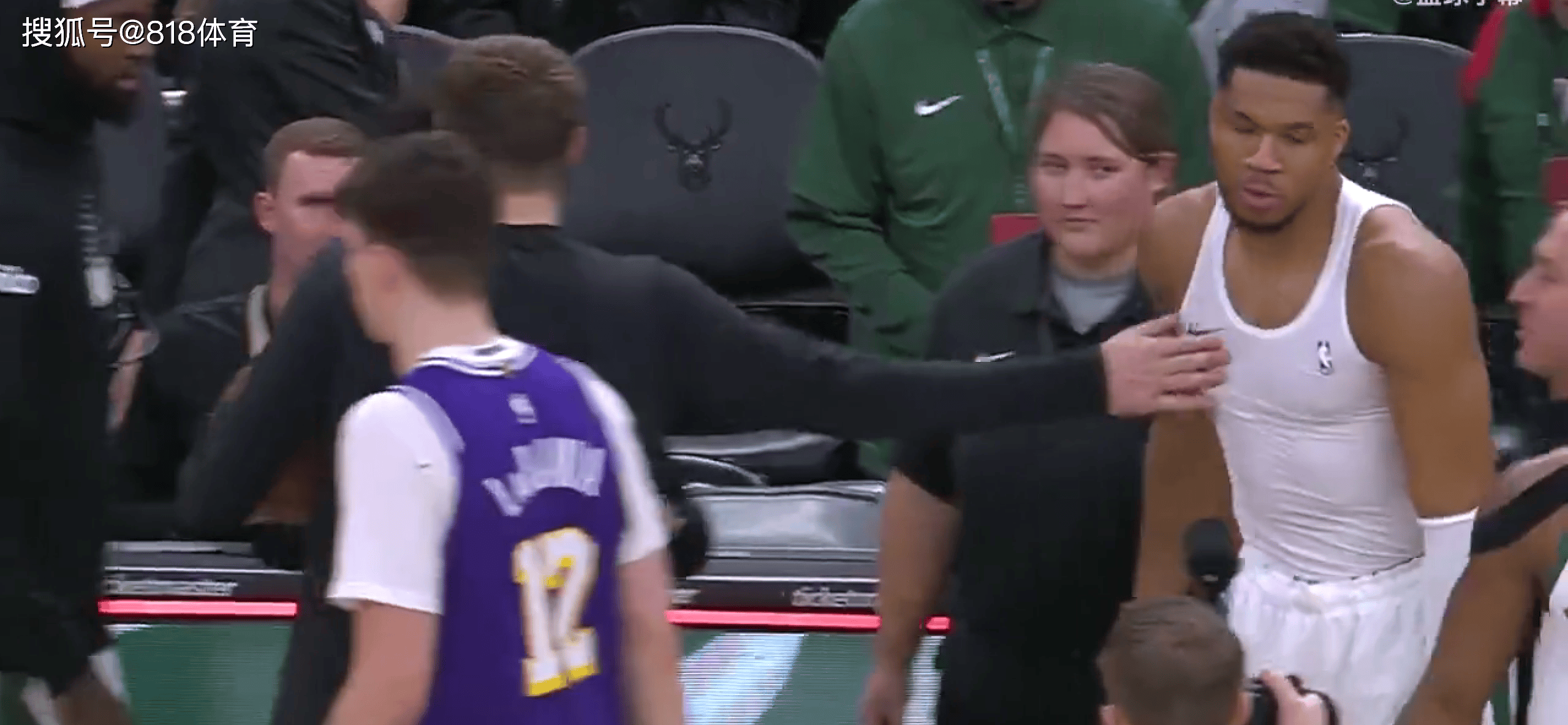 转折点洛杉矶湖人队长鼓劲，CBA常规赛赛前攻防权衡，信心回归，轮换策略成焦点的简单介绍-乐竞体育